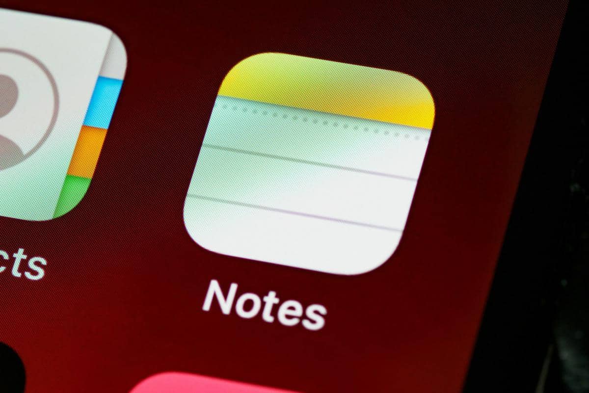 ilustrasi aplikasi smartphone 