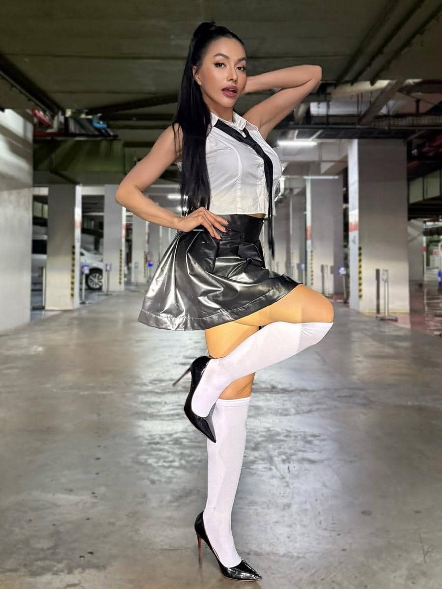 padu padan outfit ala Denada