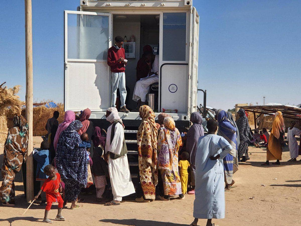 Ribuan pengungsi Sudan menerima layanan kesehatan dasar melalui klinik mobile yang dijalankan oleh Organisasi Migrasi Internasional (IOM), bersama dengan Dana Tanggap Darurat Pusat (CERF) dan Program Pembangunan PBB (UNDP). (x.com/IOMSudan)