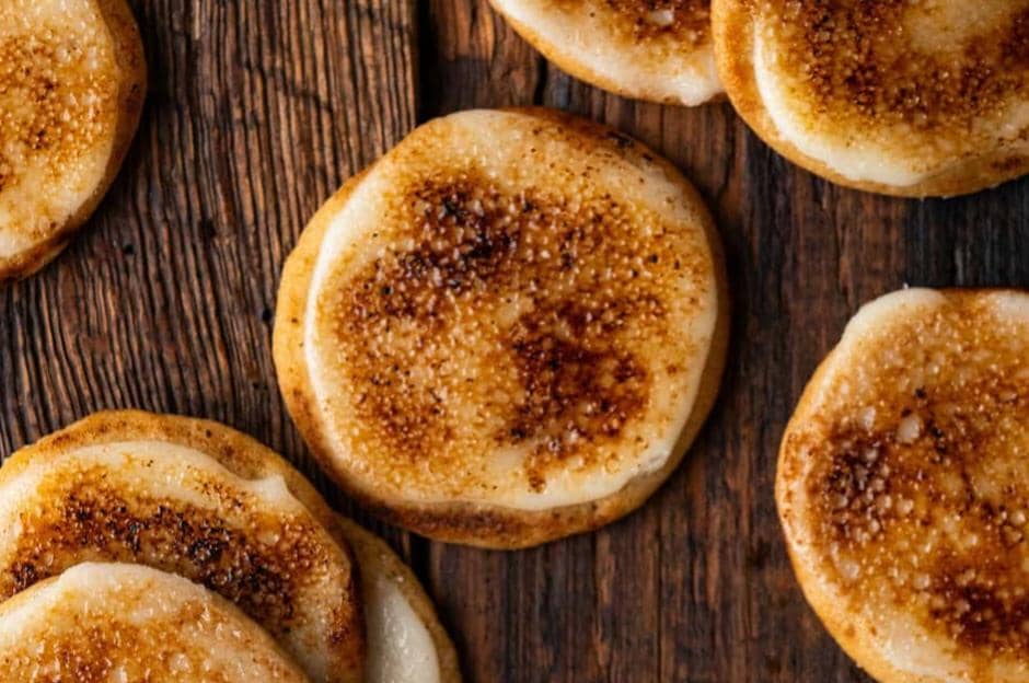 ilustrasi creme brulee cookies 