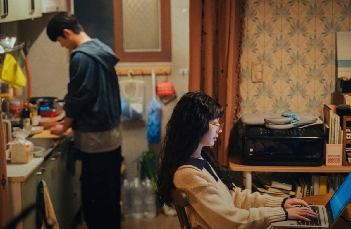 cuplikan drakor Love Me