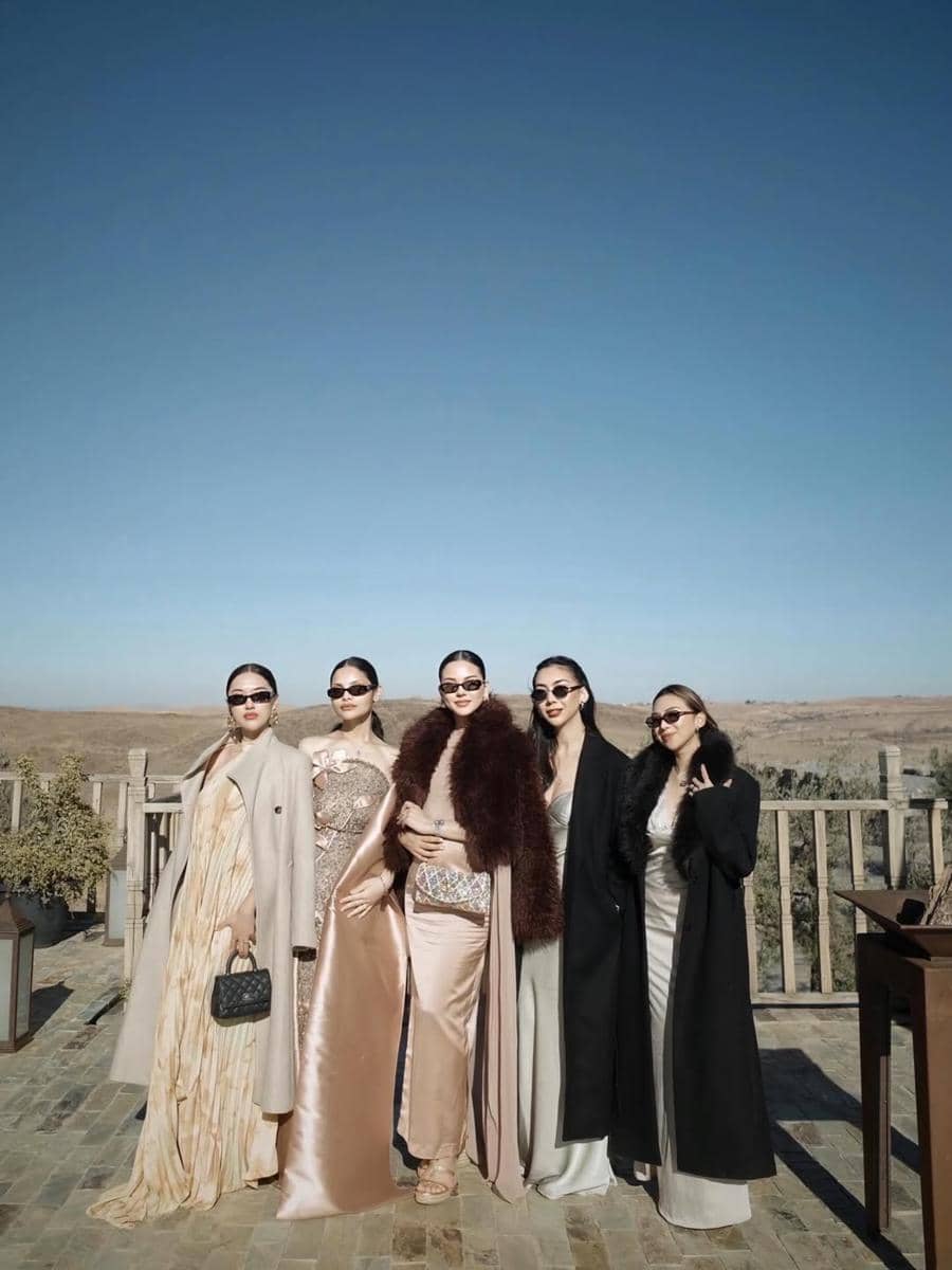 Alyssa Daguise di acara pernikahan sahabat