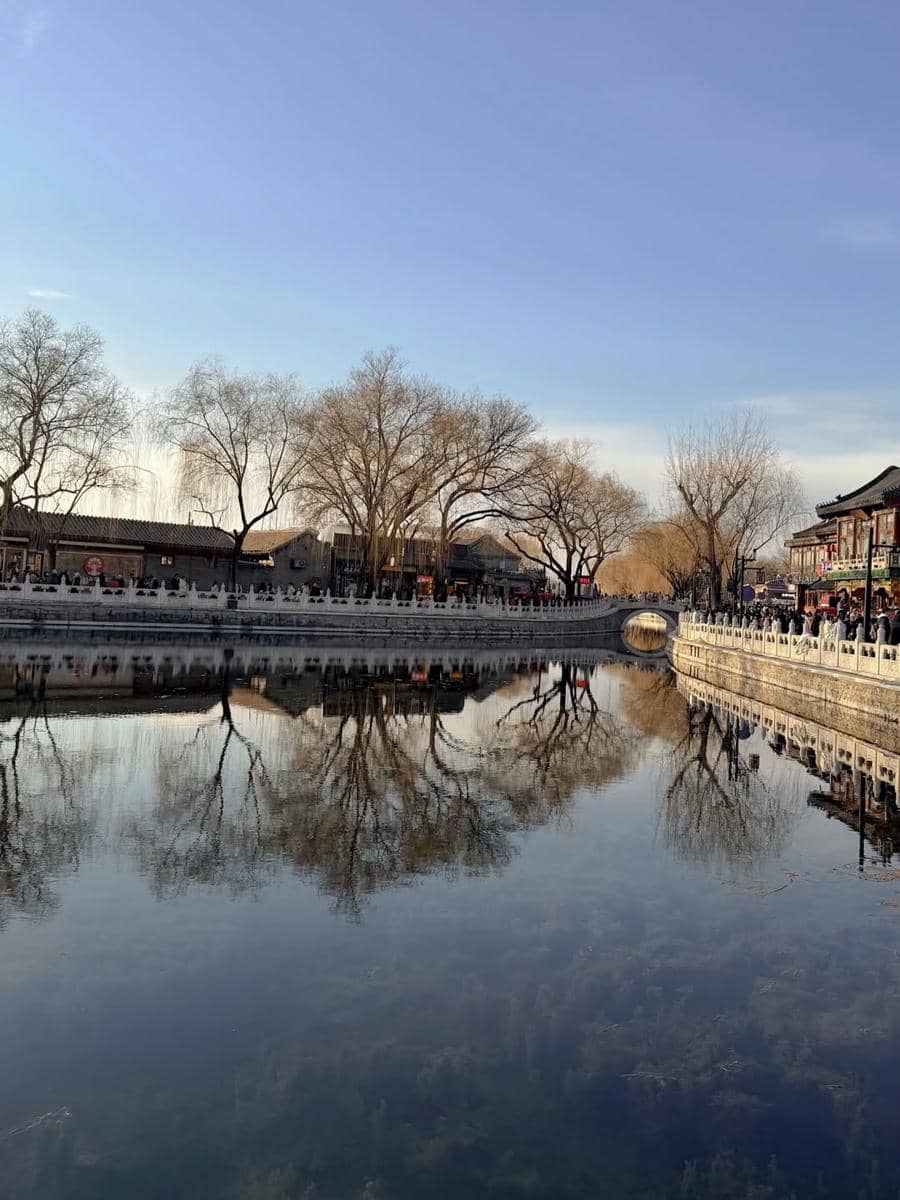 Keluarga Poppy Bunga jalan-jalan di Beijing