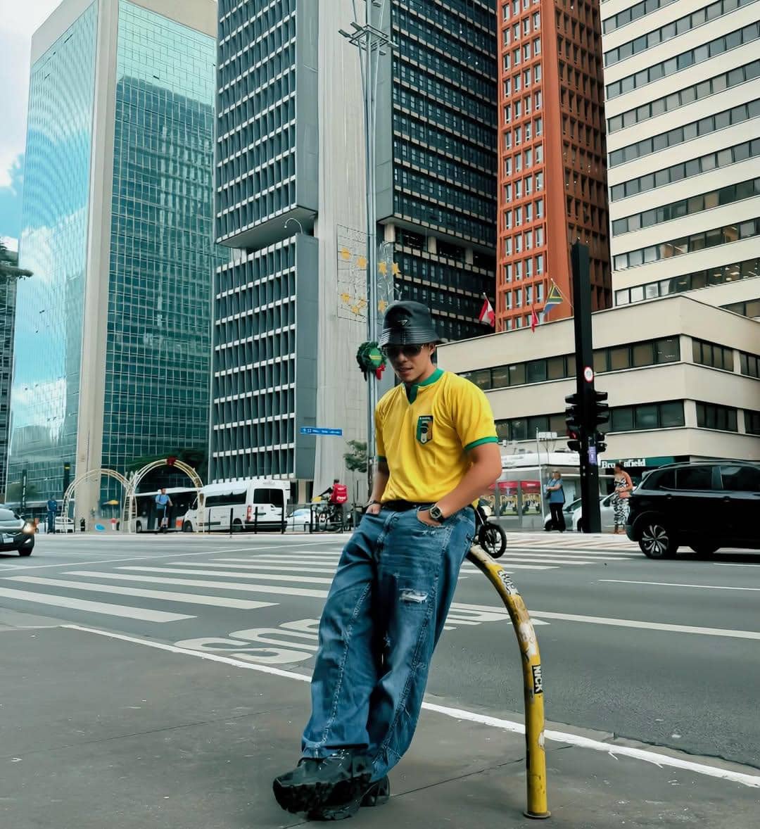 Atta Halilintar saat jalan-jalan di Brazil