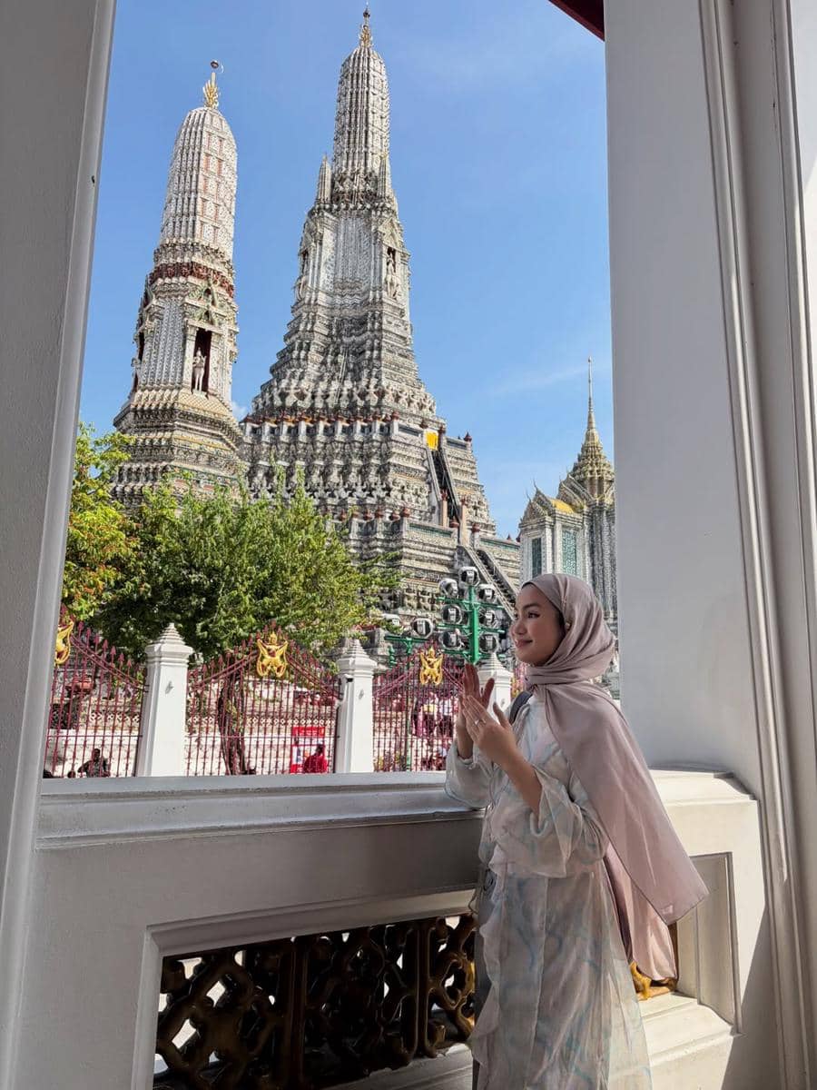 Xaviera Putri jalan-jalan di Thailand