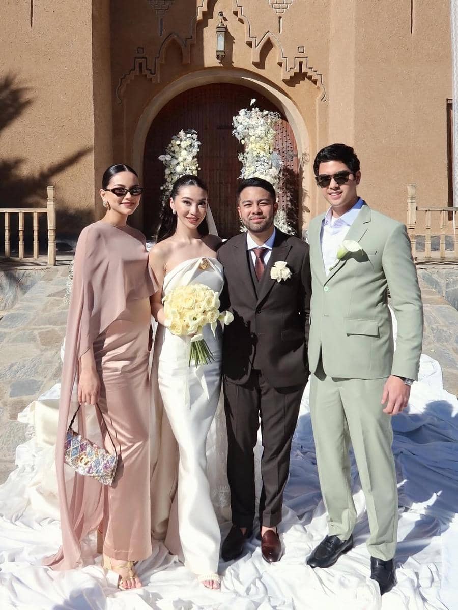 Alyssa Daguise di acara pernikahan sahabat