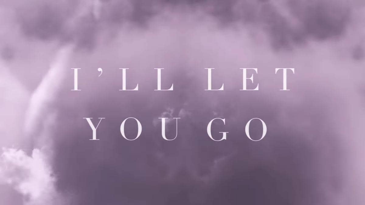 cuplikan video lirik "One Last Time"