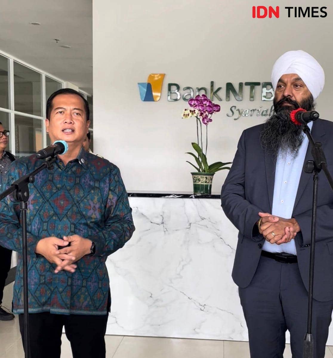 Gubernur NTB Lalu Muhamad Iqbal dan Menteri Negara Kanada untuk Pembangunan Internasional, Randeep Sarai.