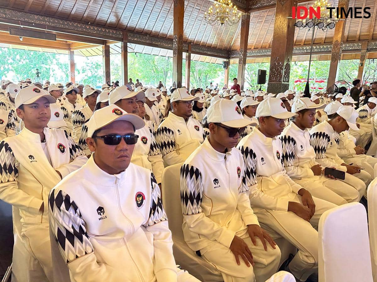 Pengukuhan dan Pelepasan Kontingen 13th ASEAN Para Games Thailand 2026, di Pendapi Gedhe Balaikota Surakarta, Sabtu (10/1/2026). (IDN Times/Larasati Rey)