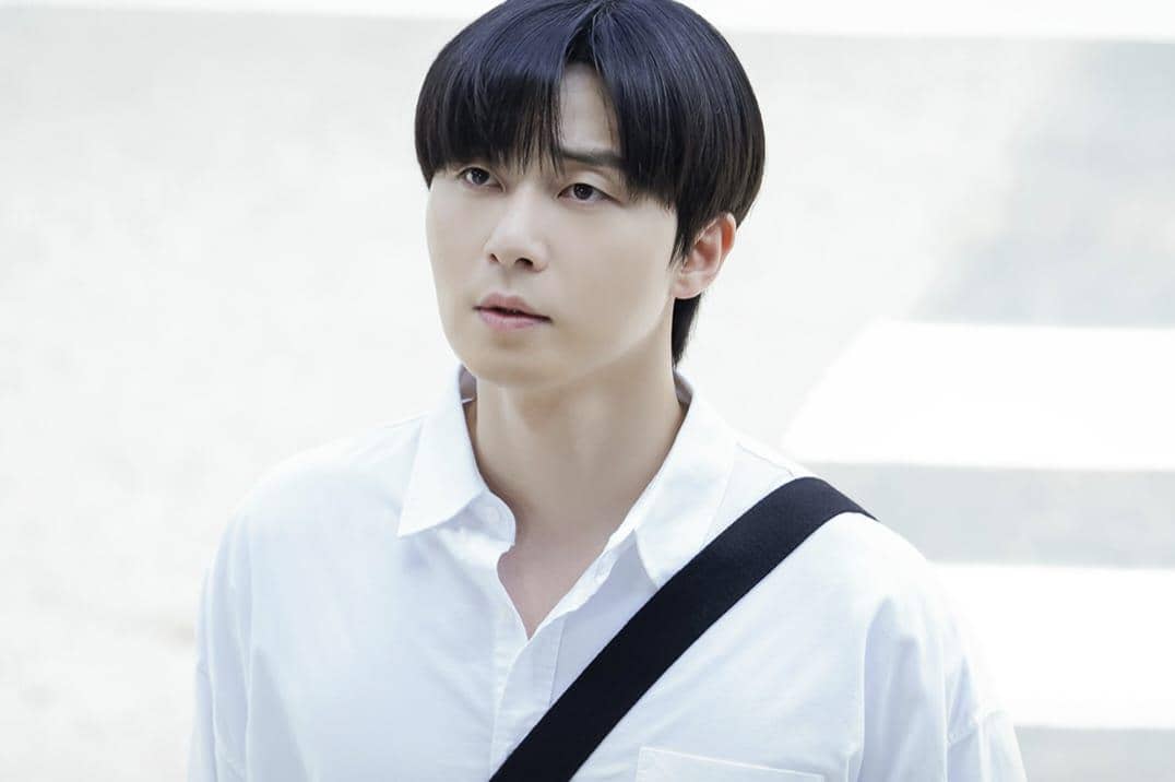 Park Seo Jun di KDrama Surely Tomorrow