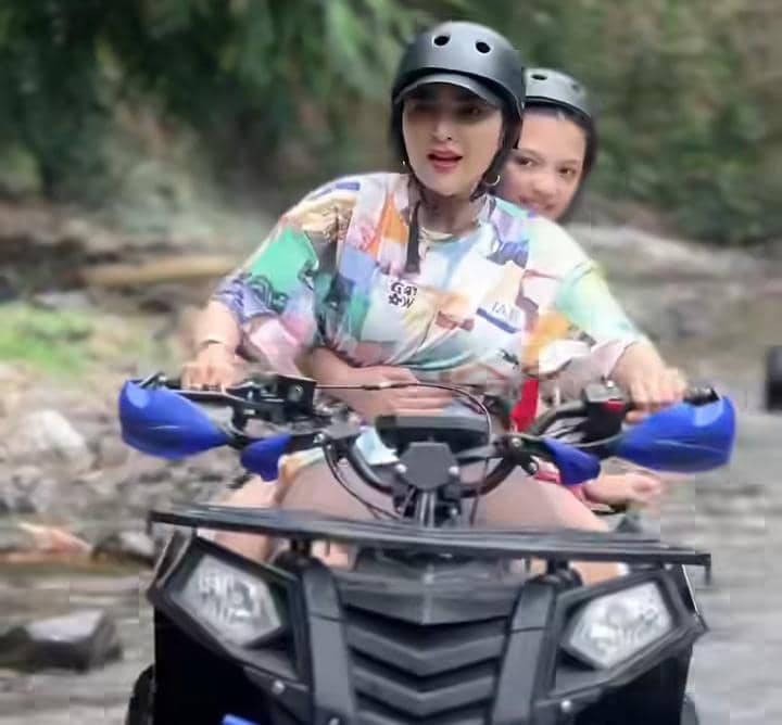 potret keluarga Ashanty Liburan di Magelang