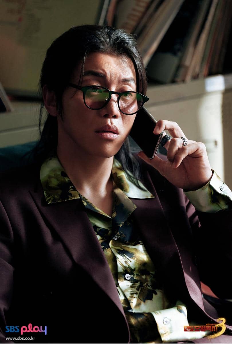 Eum Moon Suk di Taxi Driver 3