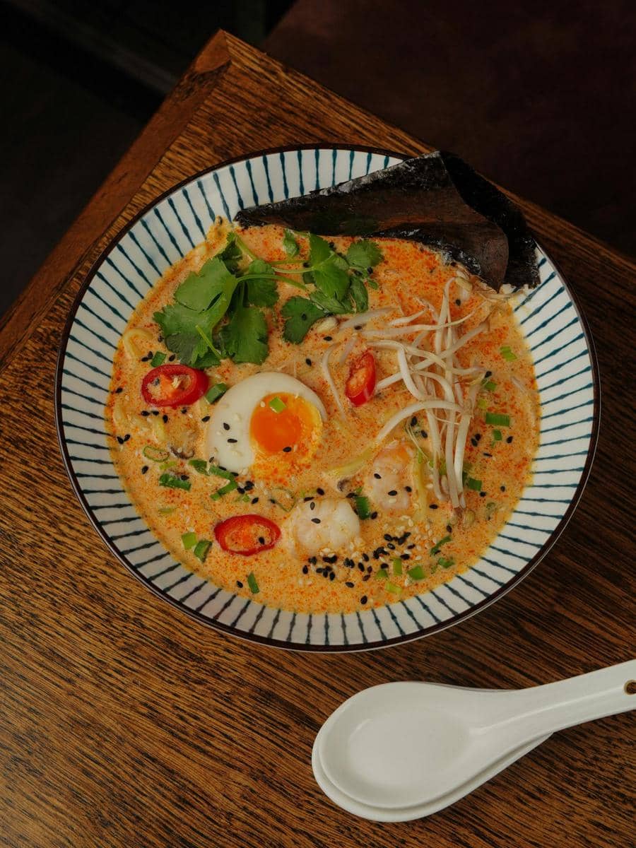 ilustrasi creamy mayo ramen 