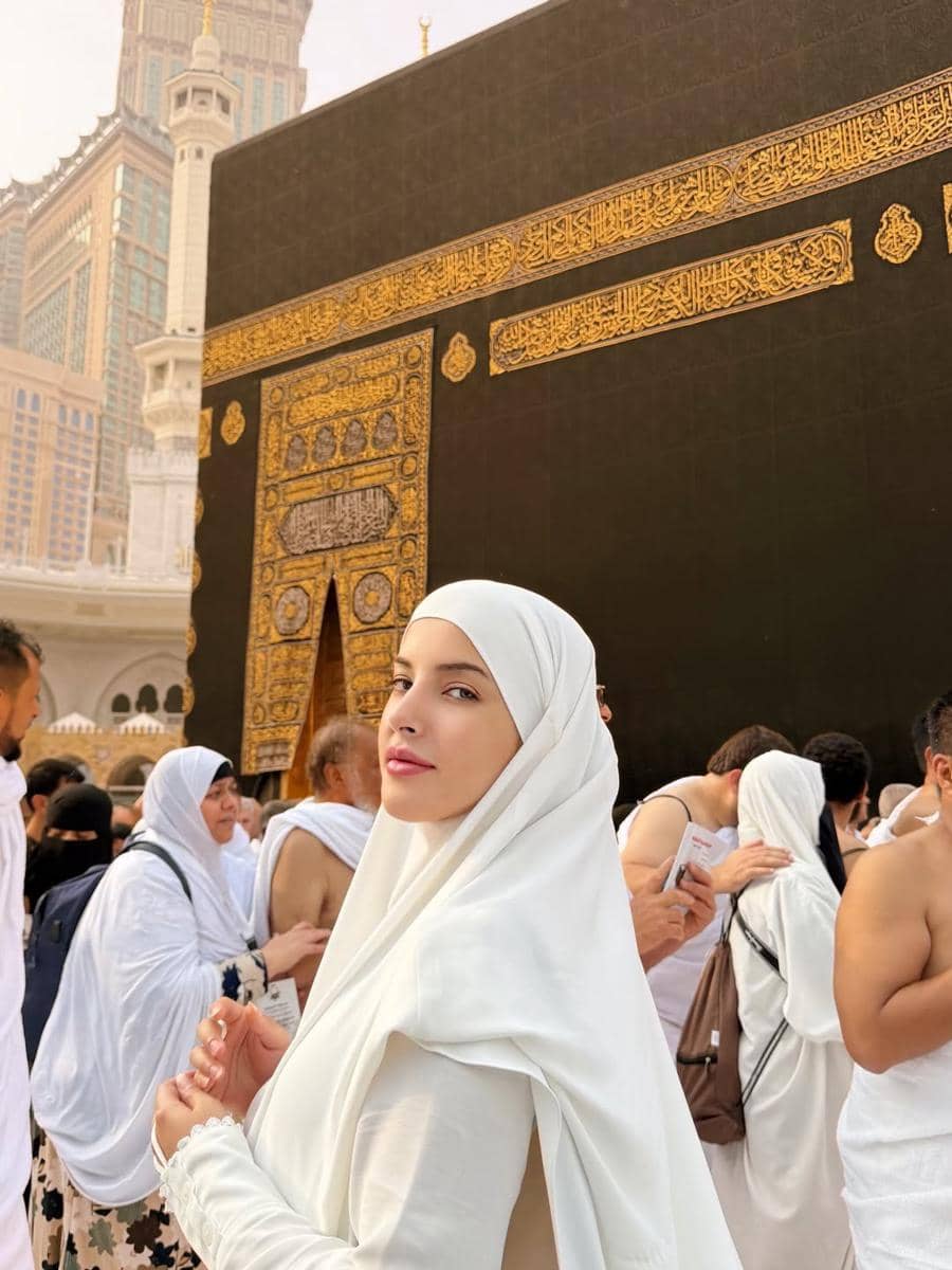 Seleb menunaikan ibadah umrah di awal tahun 2026