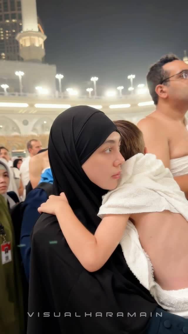 Seleb menunaikan ibadah umrah di awal tahun 2026