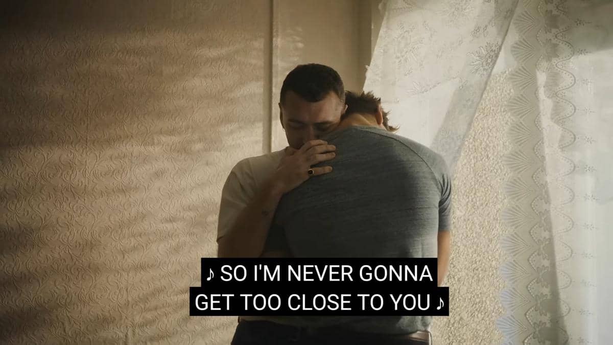 cuplikan MV "Too Good At Goodbyes"