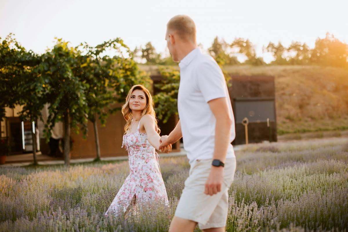 ilustrasi pasangan manipulatif