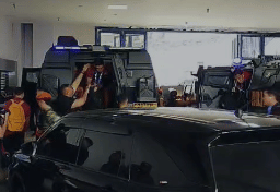 Skuad Persija Jakarta tiba di Stadion Gelora Bandung Lautan Api jelang duel kontra Persib Bandung (IDN Times / Sandy Firdaus)