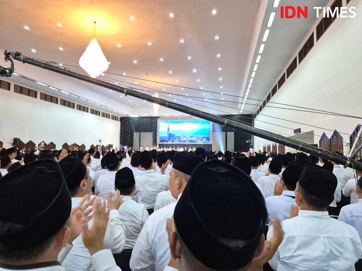 Menhaj Irfan Yusuf Resmi Buka Diklat PPIH 2026 di Asrama Haji Pondok Gede, Jakarta (IDN Times/Yogie Fadila)