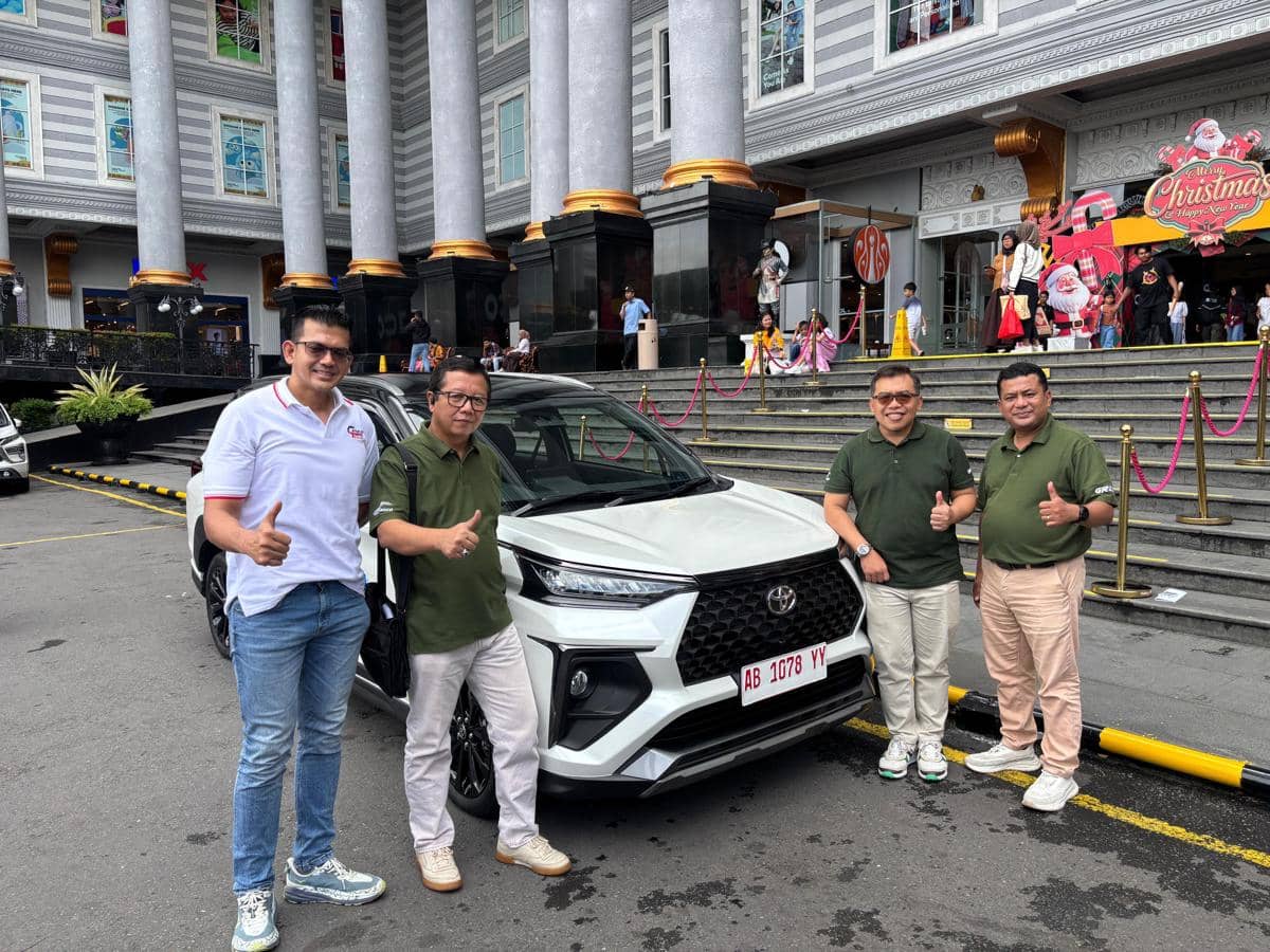 Preview Veloz Hybrid Test Drive Experience, di Jogja City Mall, Minggu (11/1/2026). (IDN Times/Herlambang Jati Kusumo)