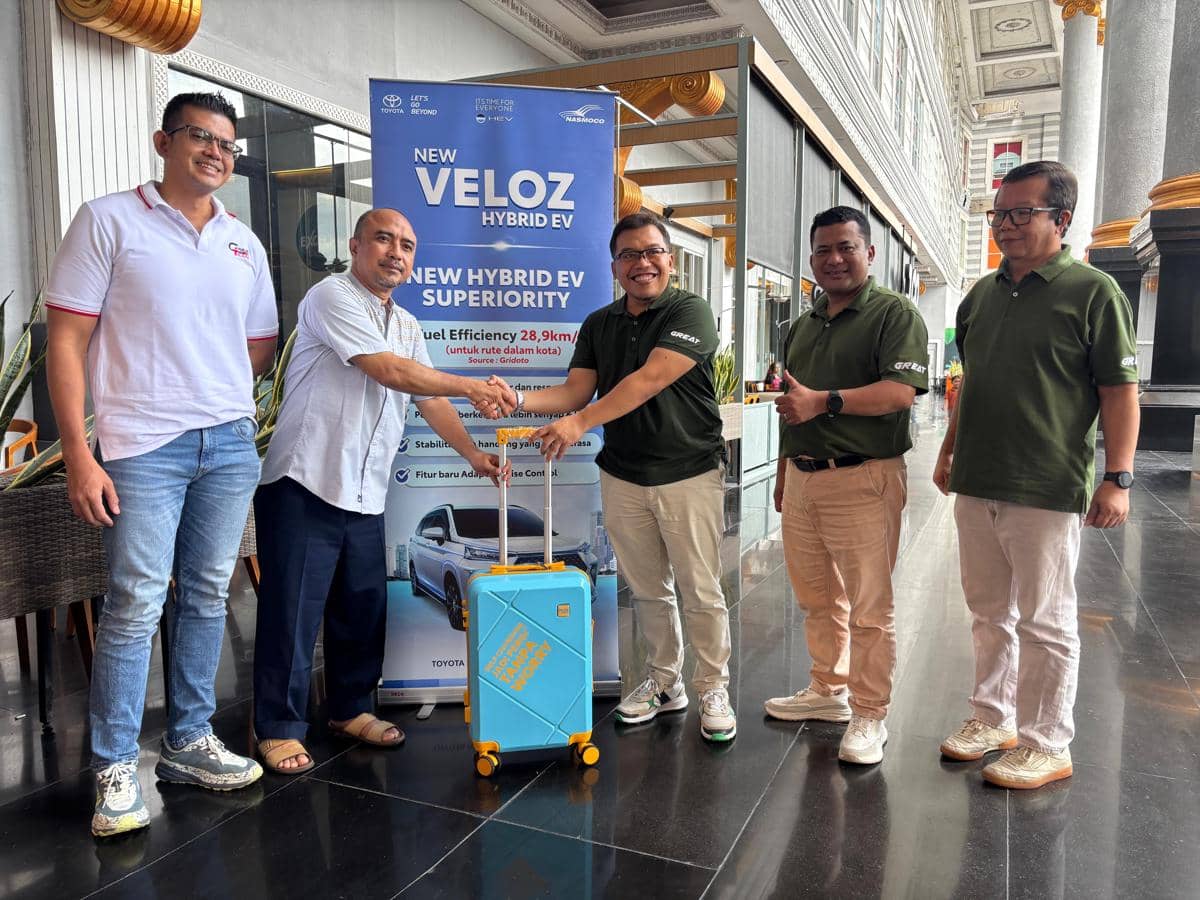 Preview Veloz Hybrid Test Drive Experience, di Jogja City Mall, Minggu (11/1/2026). (IDN Times/Herlambang Jati Kusumo)