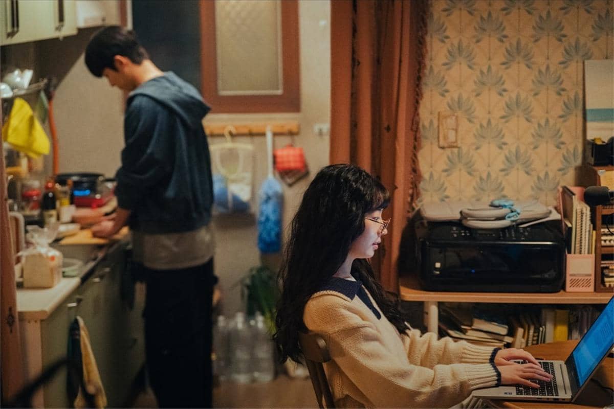 cuplikan drakor Love Me