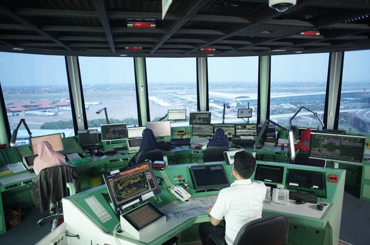 Ilustrasi Air Traffic Controller 