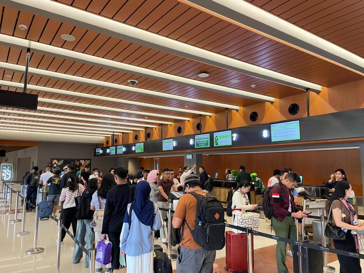 Penumpang di Bandara Soetta