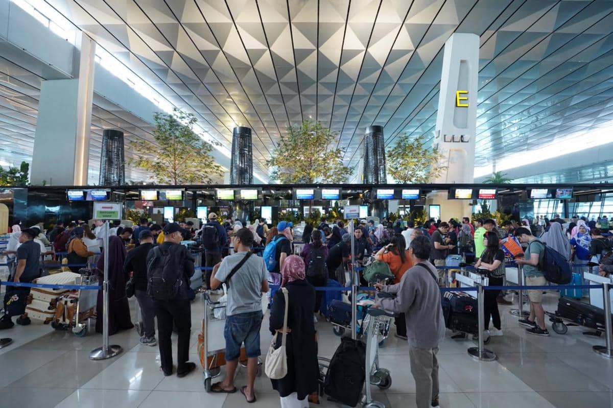 Penumpang di Bandara Soetta