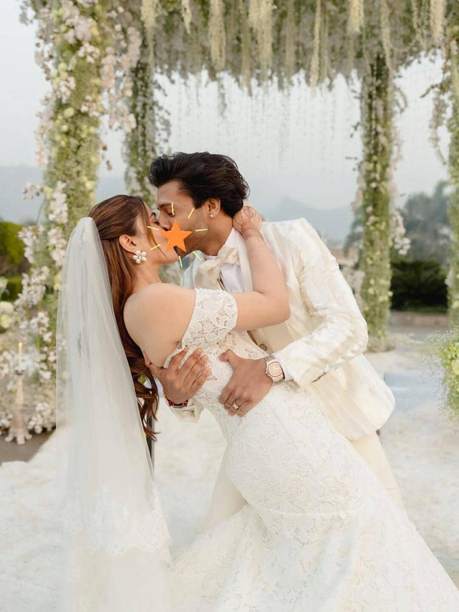 pernikahan Nupur Sanon