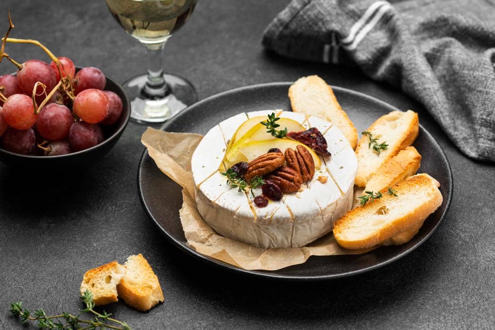 ilustrasi baked brie