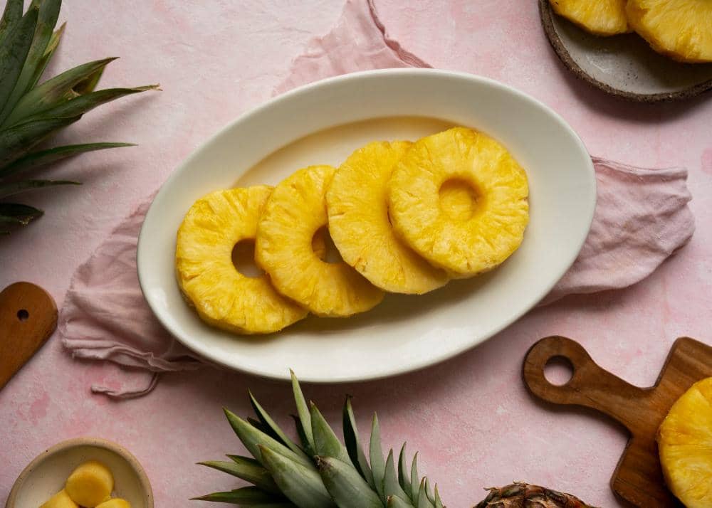 ilustrasi nanas potong 