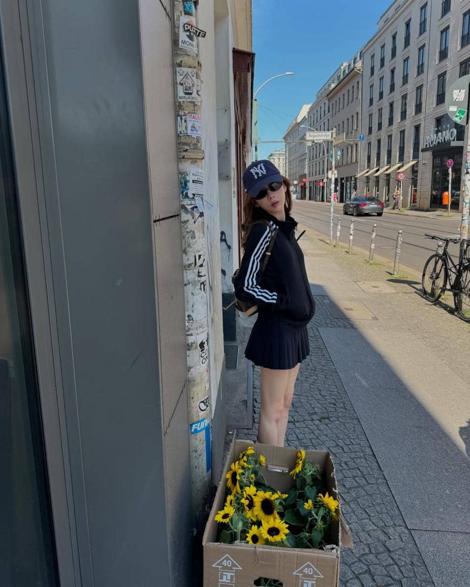 referensi gaya fashion boyish ala Taeyeon SNSD