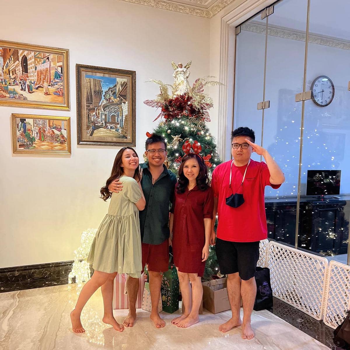 Kedekatan Joshua Suherman dan Ibunda (instagram.com/suhermanlisa)