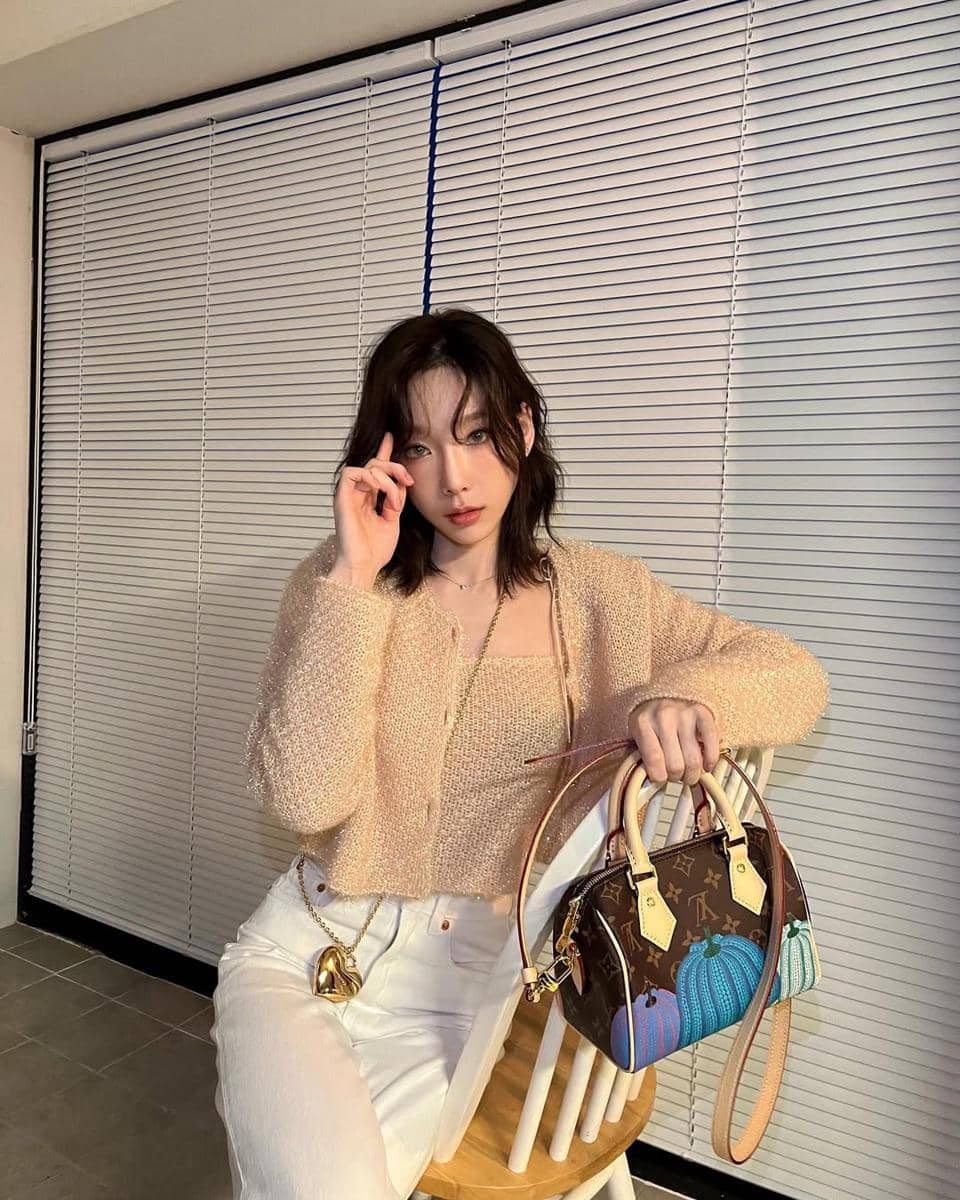 Style dengan knitwear ala Taeyeon SNSD