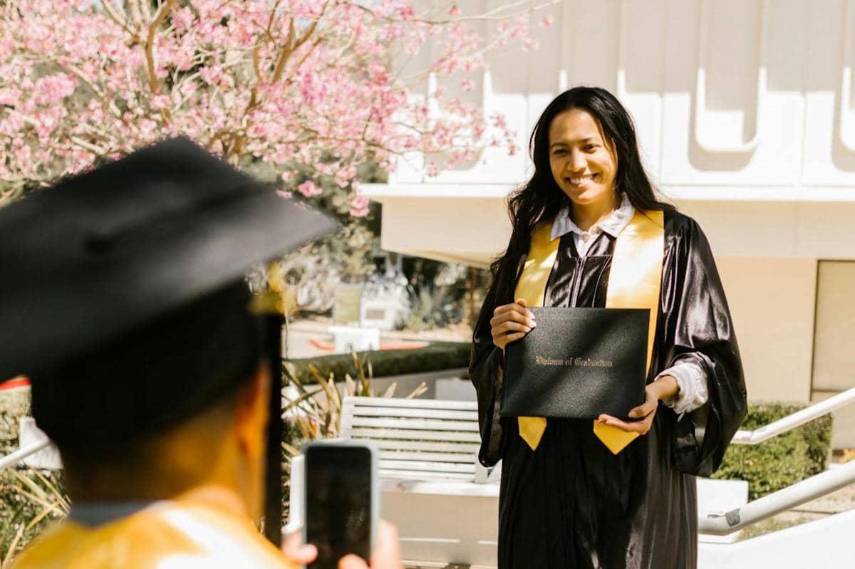 ilustrasi program beasiswa S2 luar negeri khusus untuk perempuan dan ibu rumah tangga 