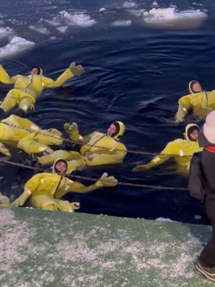 Lyodra wisata ke Samudra Arktik.