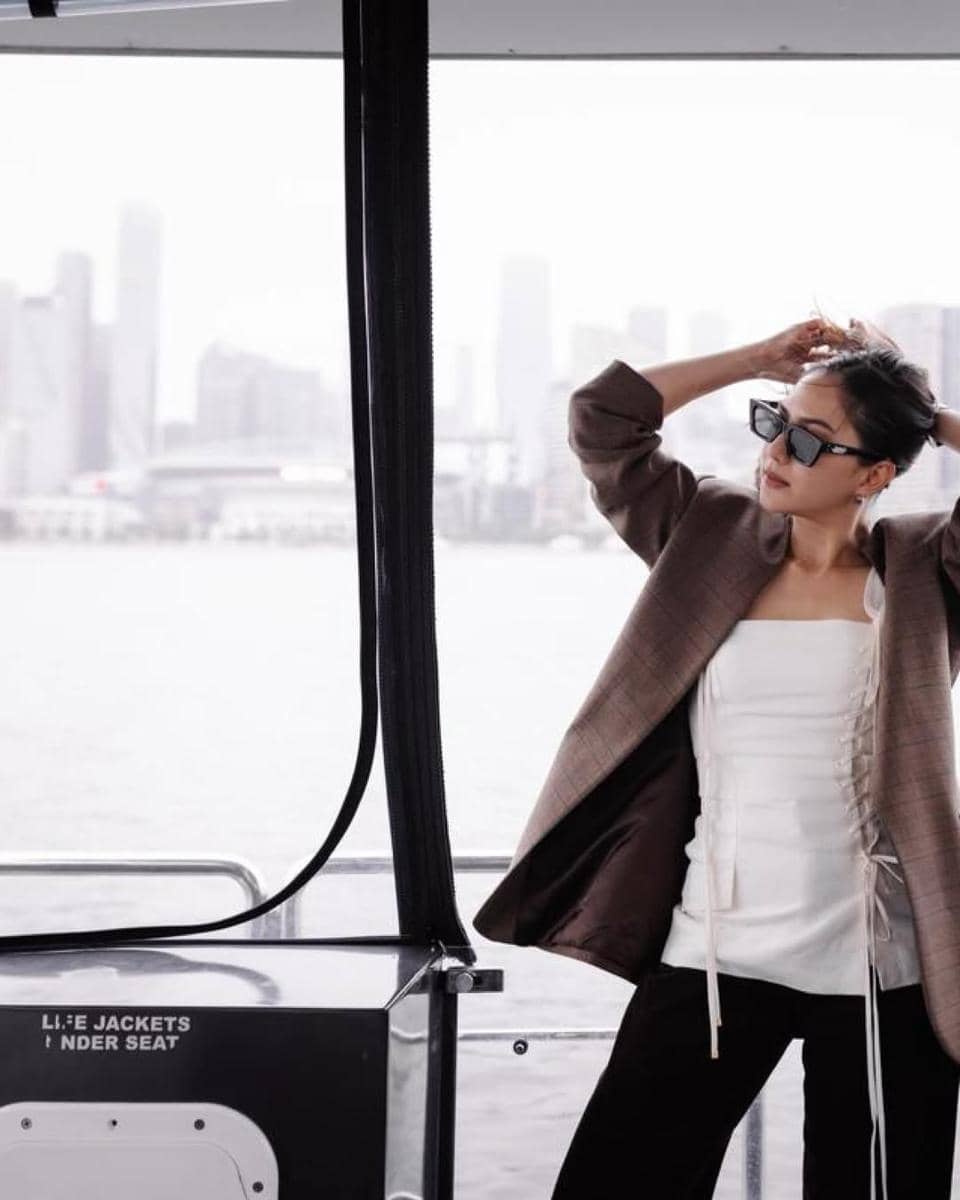Jessica Mila menikmati wisata Melbourne River Cruises.
