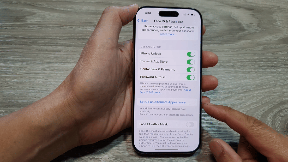 ilustrasi menu pengaturan Face ID & Passcode di iPhone