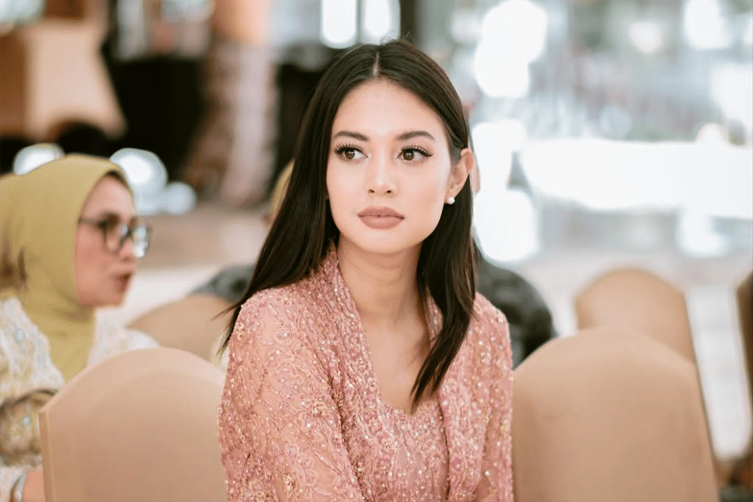 Sinopsis Buku Broken Strings Aurelie Moeremans