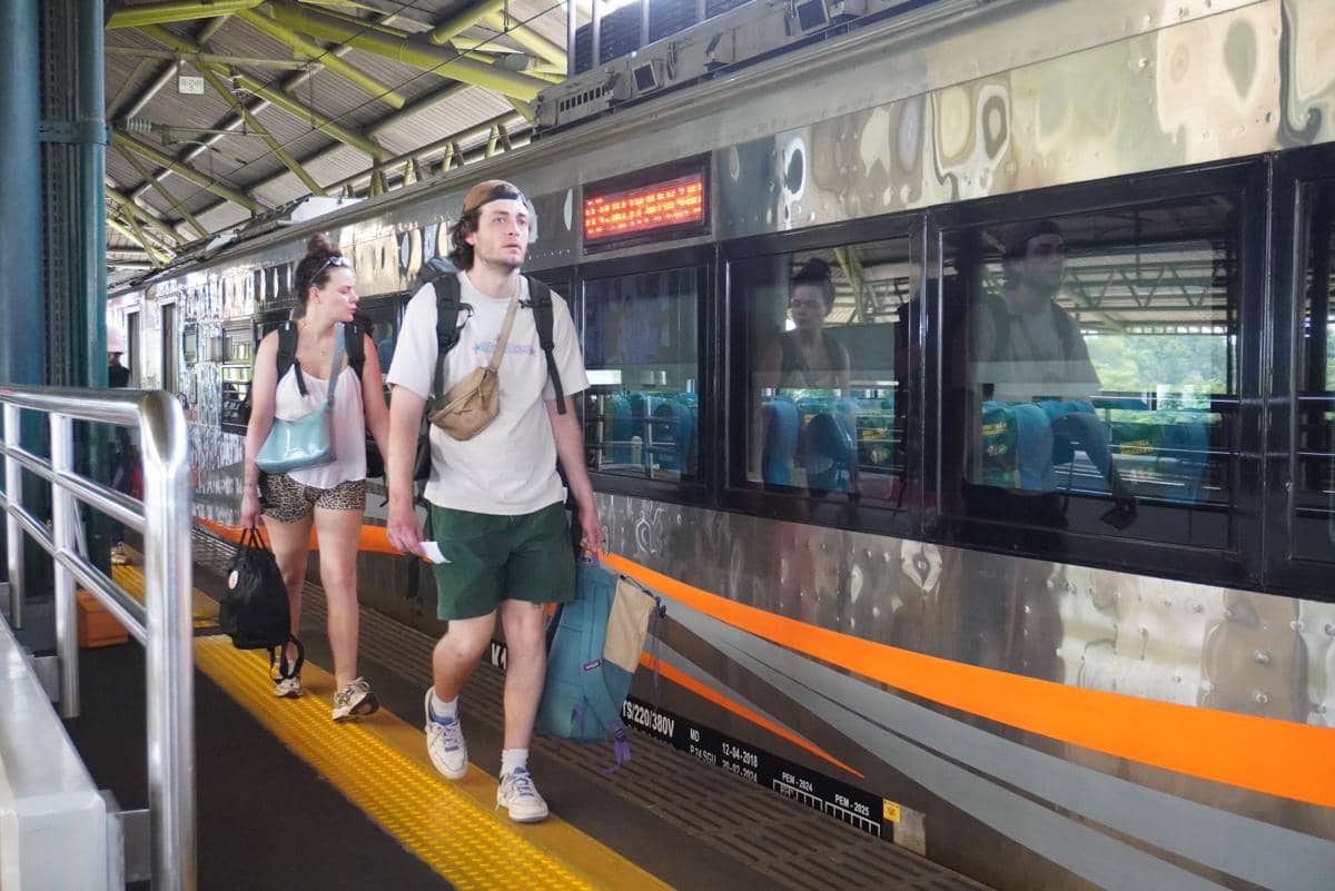 Jumlah Wisman Naik Kereta Capai 694.1234 Orang, Melonjak 3,7 Persen