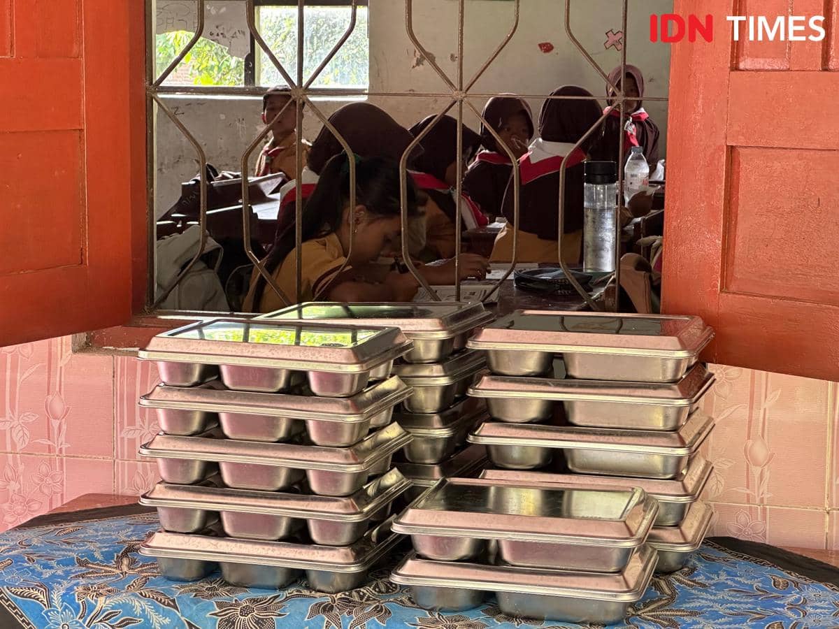 Pelakasanaan MBG di SD Pranan 1 Sukoharjo. (IDN Times/Larasati Rey)