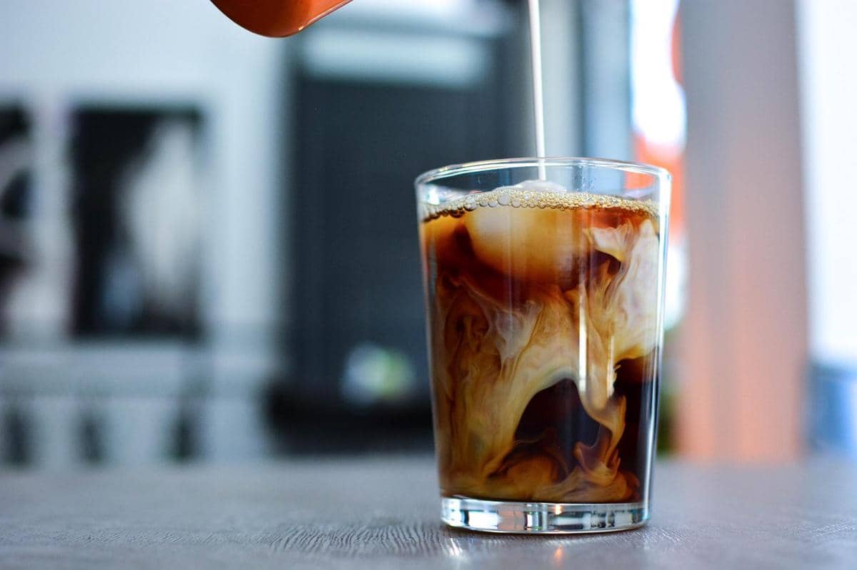 ilustrasi cold brew caramel sea salt 