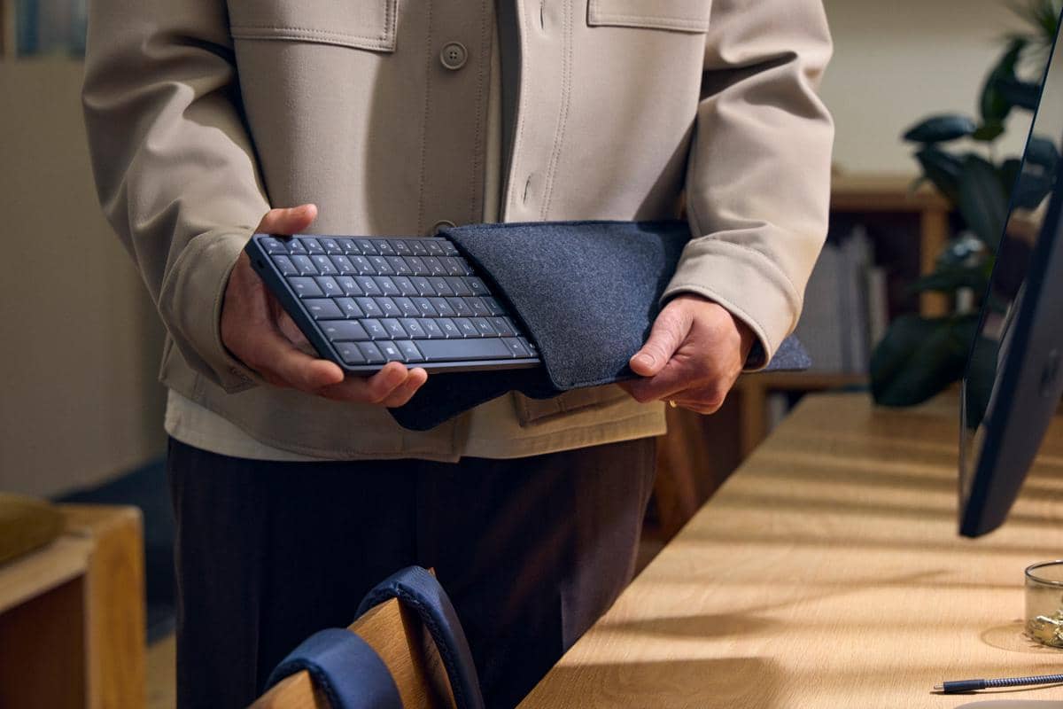 HP EliteBoard G1a Next Gen AI PC_Lifestyle3.jpg