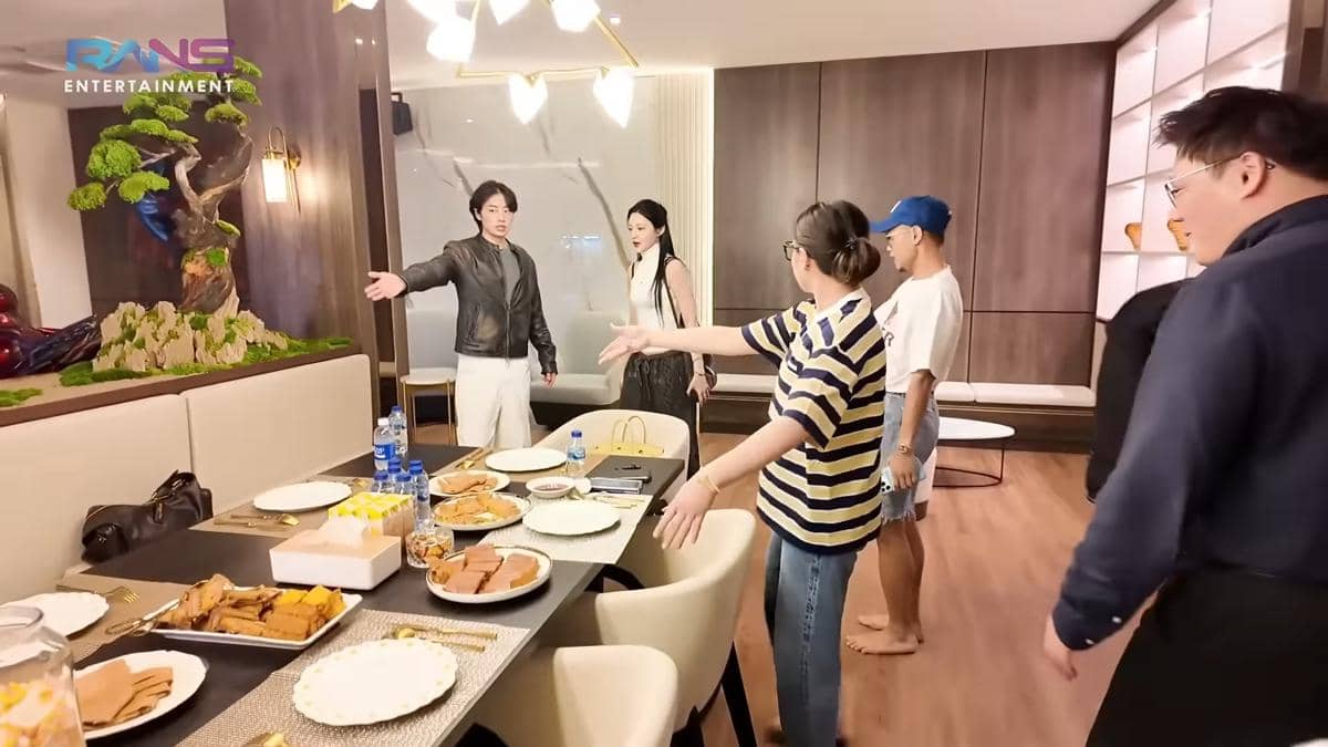 Potret Lee Won Jung dan Han Chae Kyung main ke rumah Nagita Slavina