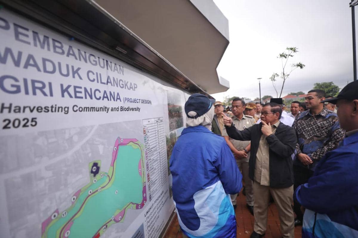 Gubernur DKI Jakarta, Pramono Anung, meresmikan Waduk Batu Licin di Cilangkap, Kecamatan Cipayung