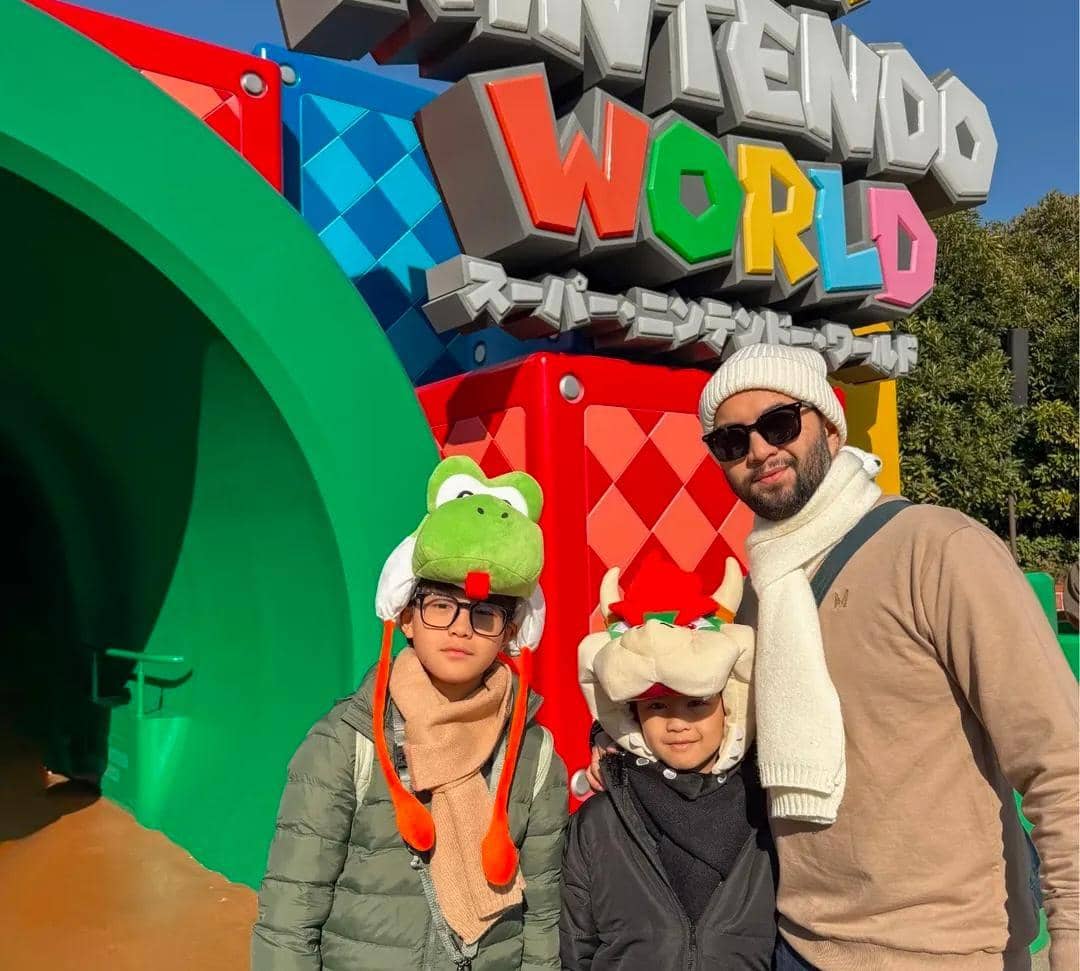 Revalina S. Temat dan keluarga liburan di Jepang