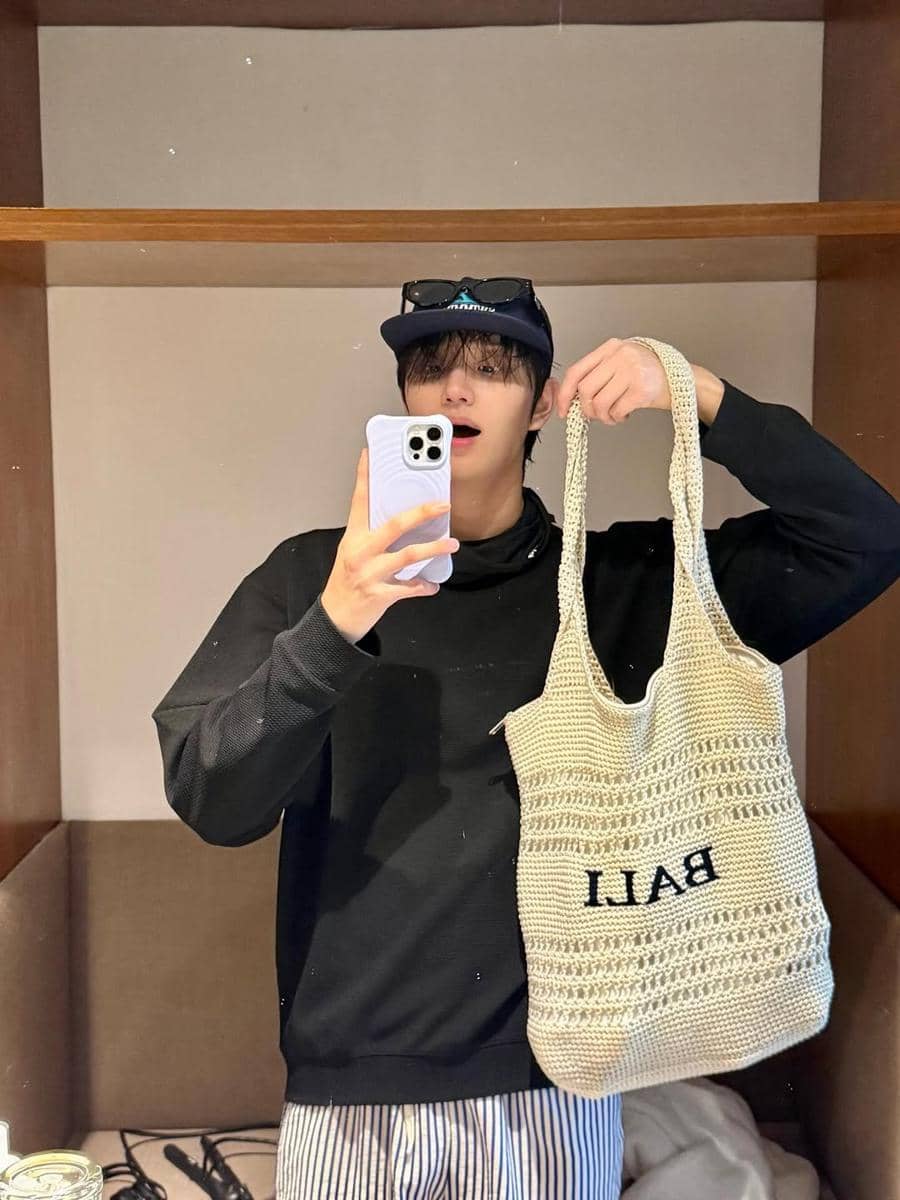 potret Kim Jae Won liburan di Bali