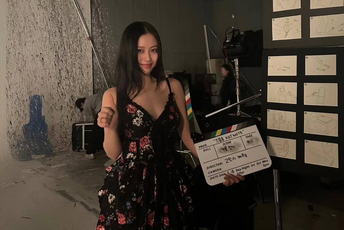 Go Min Si (instagram.com/gominsi)