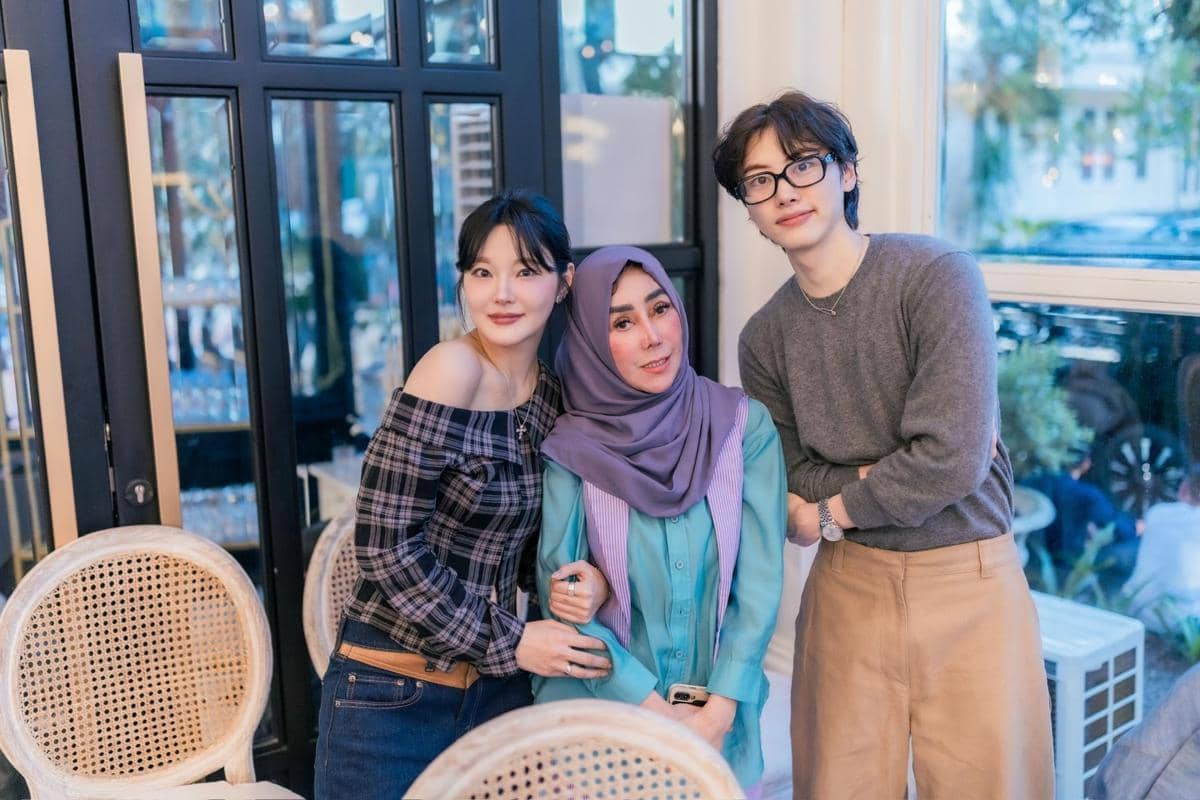Lee Won Jung di acara ulang tahun anak Syahnaz (instagram.com/raffinagita1717)